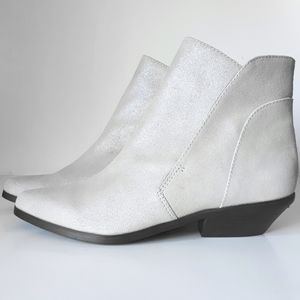 Shelly's London Silver Pointed Slip On Ankle Boot